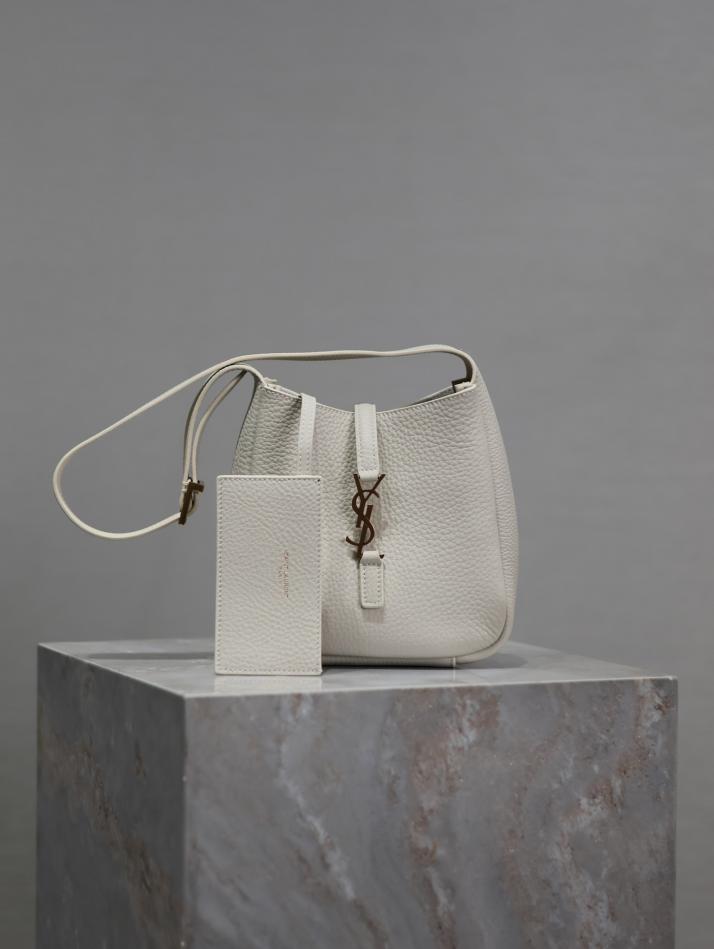 SAINT LAURENT Borsa a tracolla hobo sottobraccio Sade