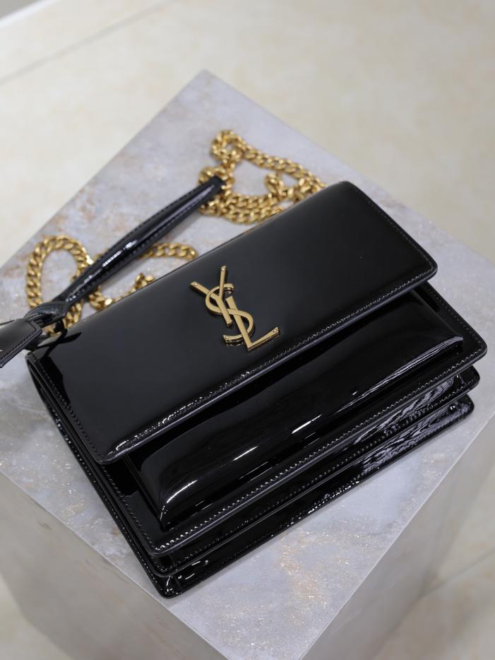 SAINT LAURENT pelle verniciata nera con fibbia dorata·sunset 22 cm tramonto