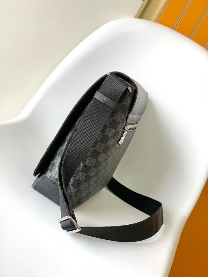 LV District unisex tracolla