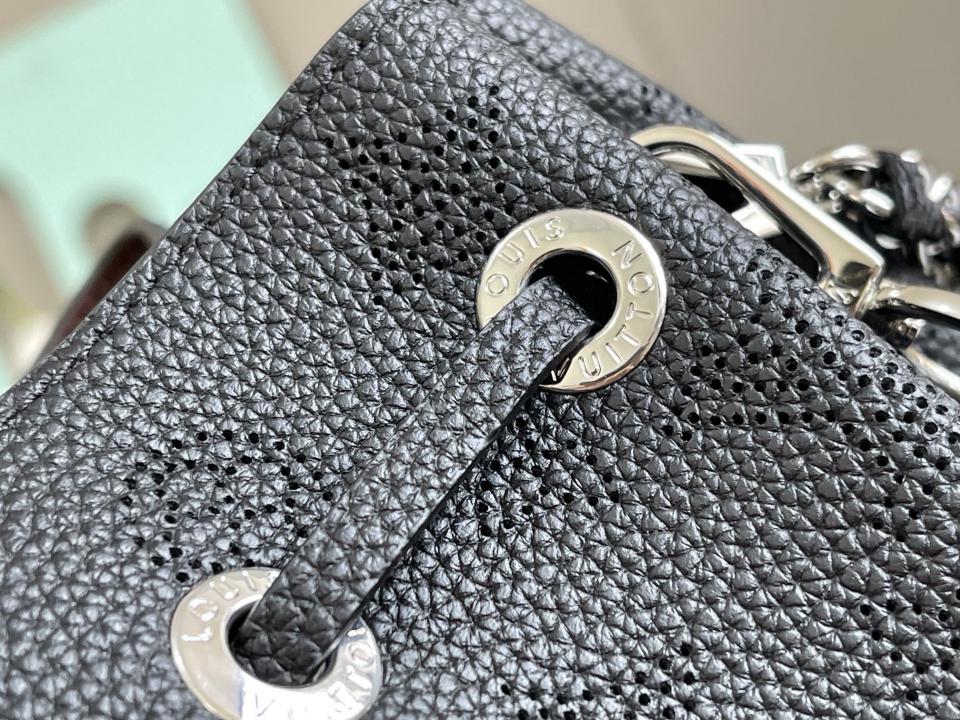 LV tote nera