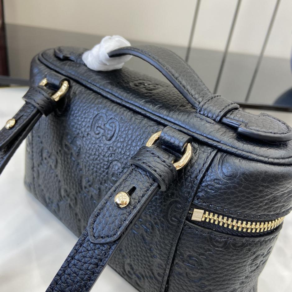 Borsa super mini serie GG Emblem