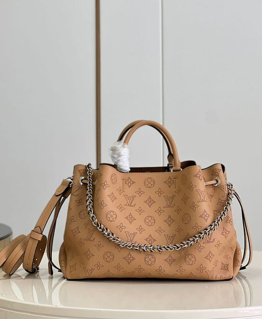 LV Bella Tote in Pelle Mahina - Crema