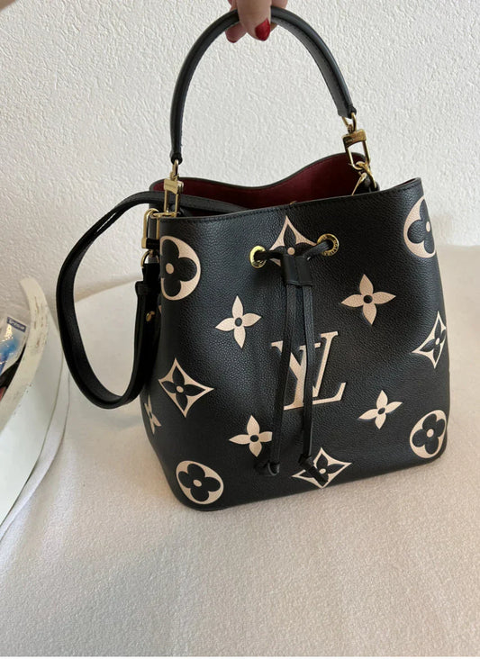LV NeòNoè MM in Pelle Monogram Giant - Nero