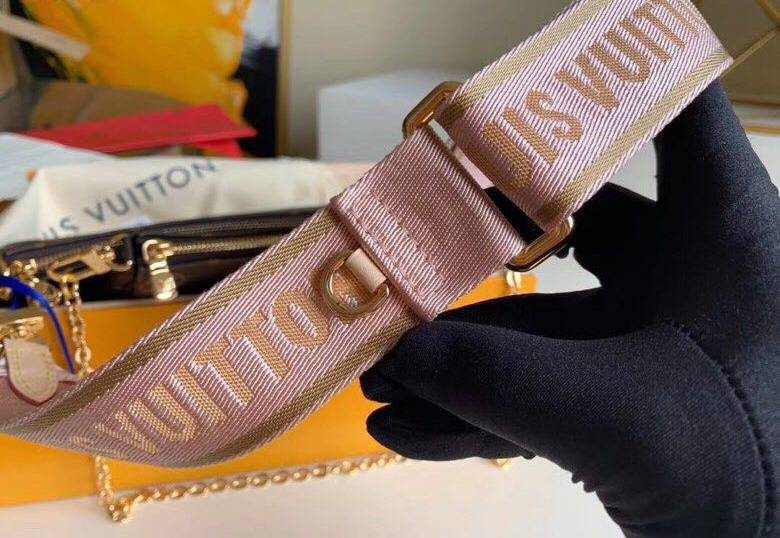 LV Multi Pochette Accessoires in Tela Monogram - Rosa