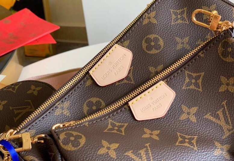 LV Multi Pochette Accessoires in Tela Monogram - Rosa