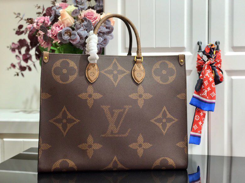 LV Onthego GM in Tela Monogram Giant