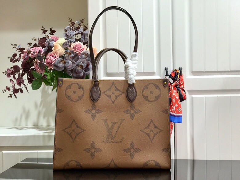 LV Onthego GM in Tela Monogram Giant