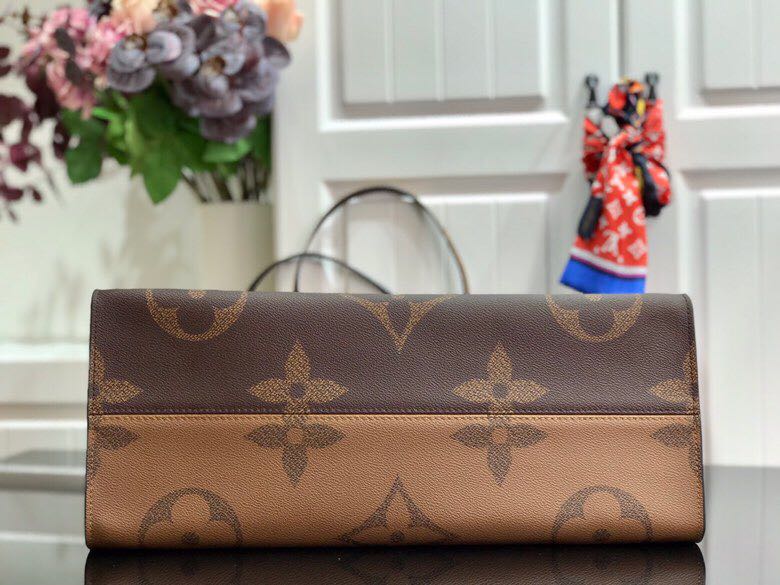 LV Onthego GM in Tela Monogram Giant