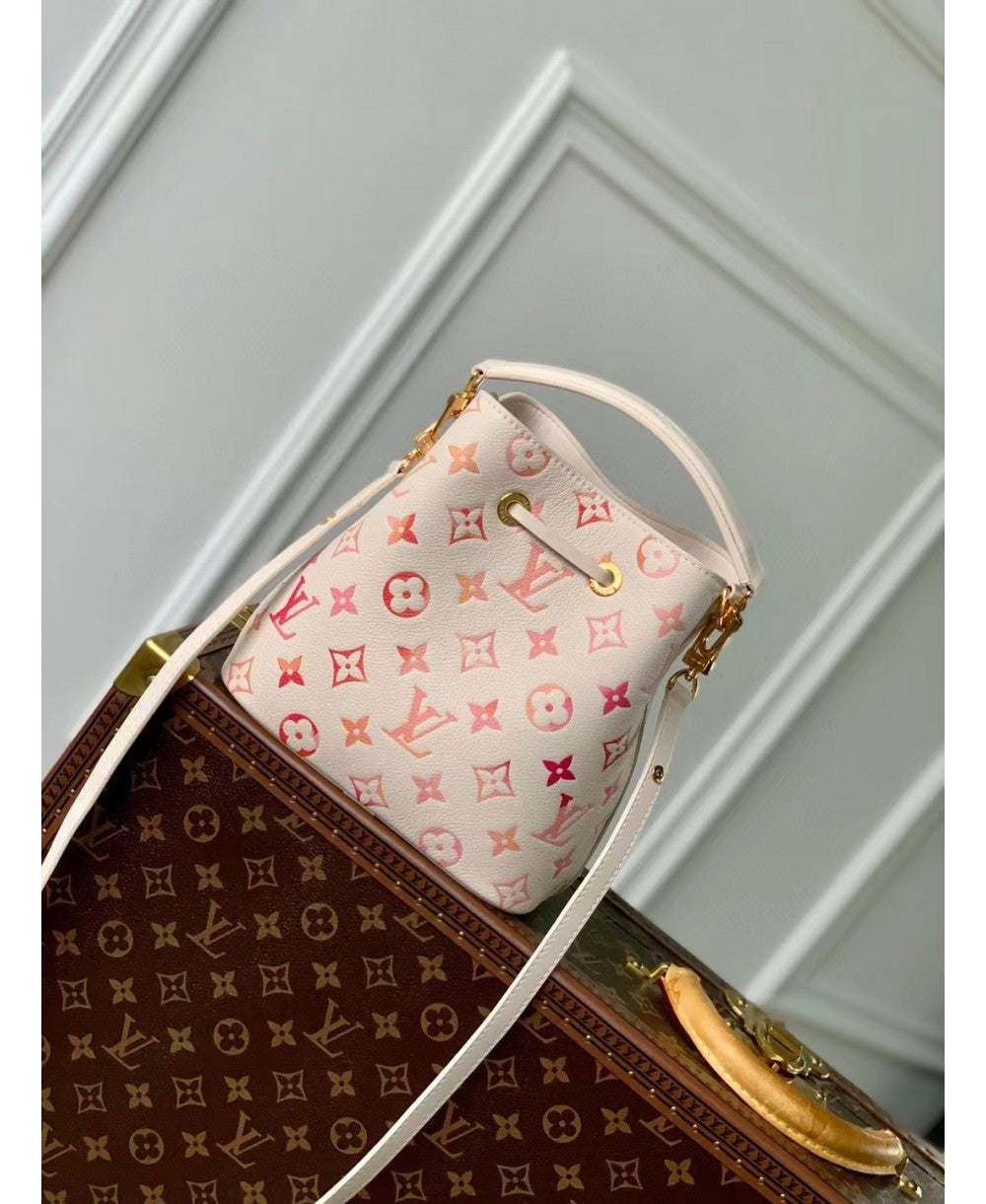 LV Néonoé BB in Pelle Monogram Empreinte