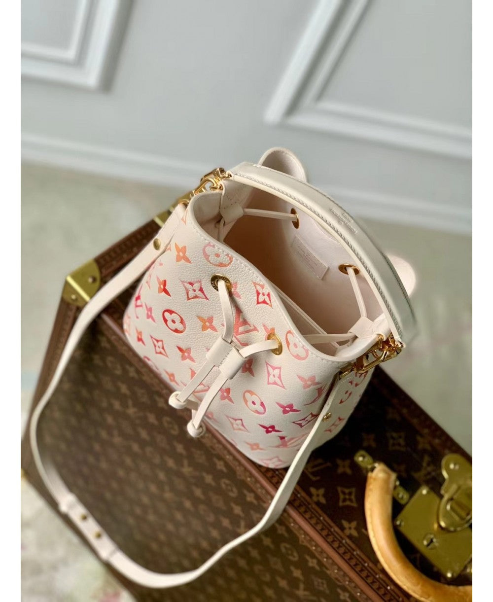 LV Néonoé BB in Pelle Monogram Empreinte