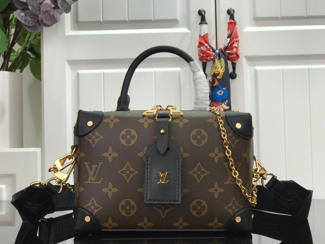 LV Petite Malle Souple - Edizione LV Match