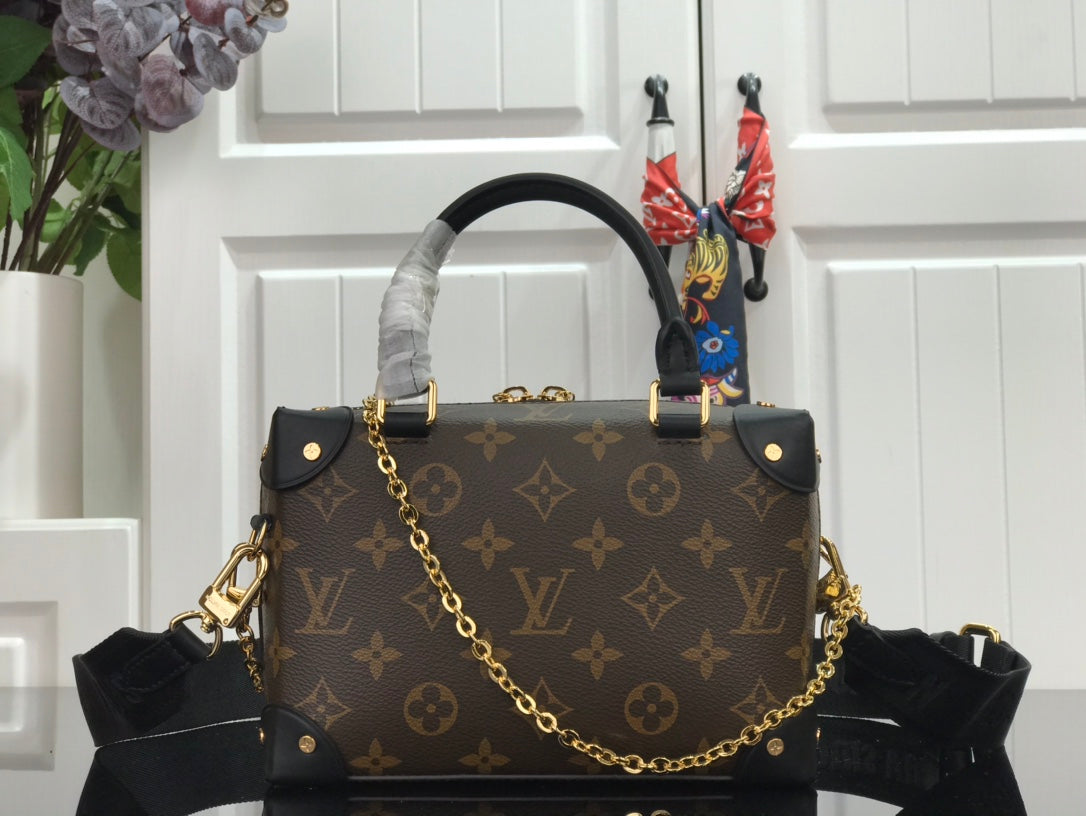 LV Petite Malle Souple - Edizione LV Match
