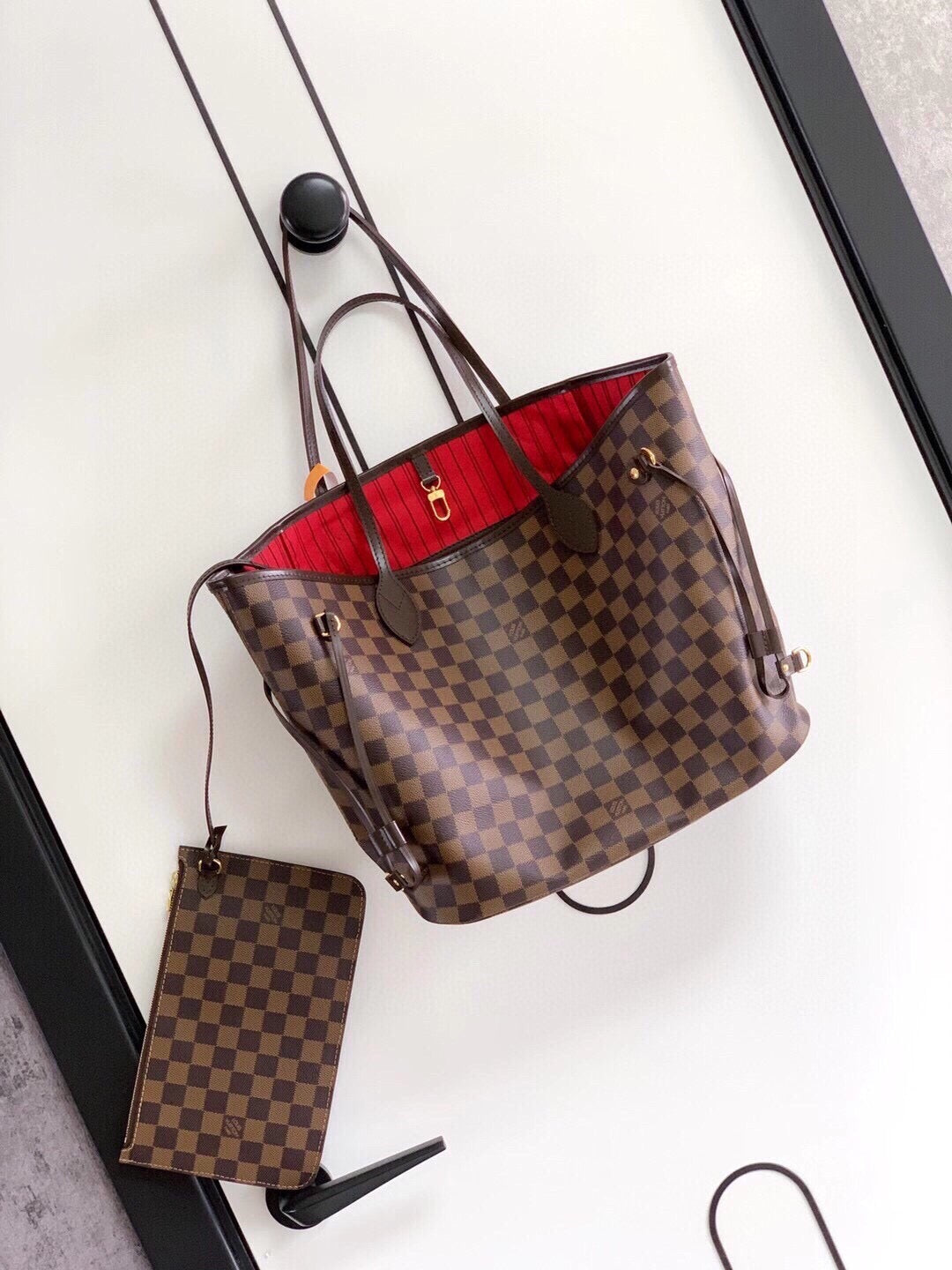 LV Neverfull MM in Tela Monogram - Rosso Ciliegia